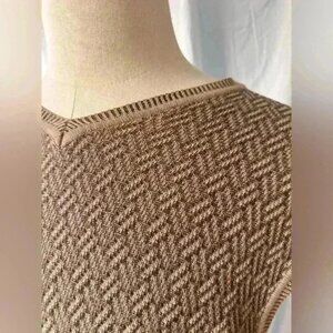 Arrow Men’s Size XL Sweater Vest. Grey And Brown Weave Pattern. 100% Cotton.